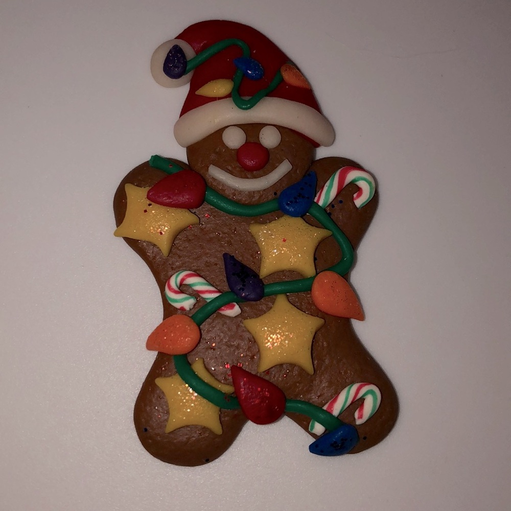 🔴Gingerbread GlowInTheDark Pin🟢necklace
